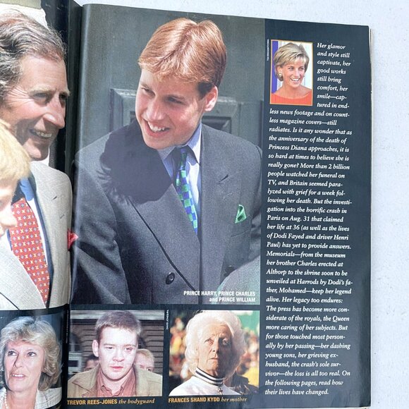8/31/1998 PEOPLE WEEKLY Diana’s World One Year Later Magazine - Picture 6 of 8